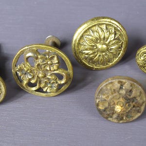 Vintage Assorted Knobs, Drawer & Cabinet Pull Lot - 5 Pieces Included - 4 Brass / 1 Cast Iron - Reclaimed Furniture Hardware, Good+