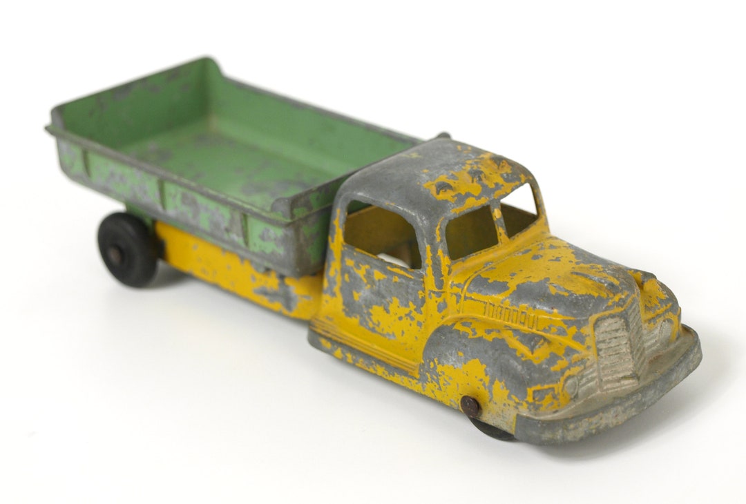 Vintage TOOTSIETOY Cast Metal Truck Tootsie Toy All Metal Yellow