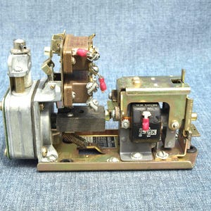 Square D タイマー 9050 タイプ B0-14D 115V コイル付き自動タイミングリレー