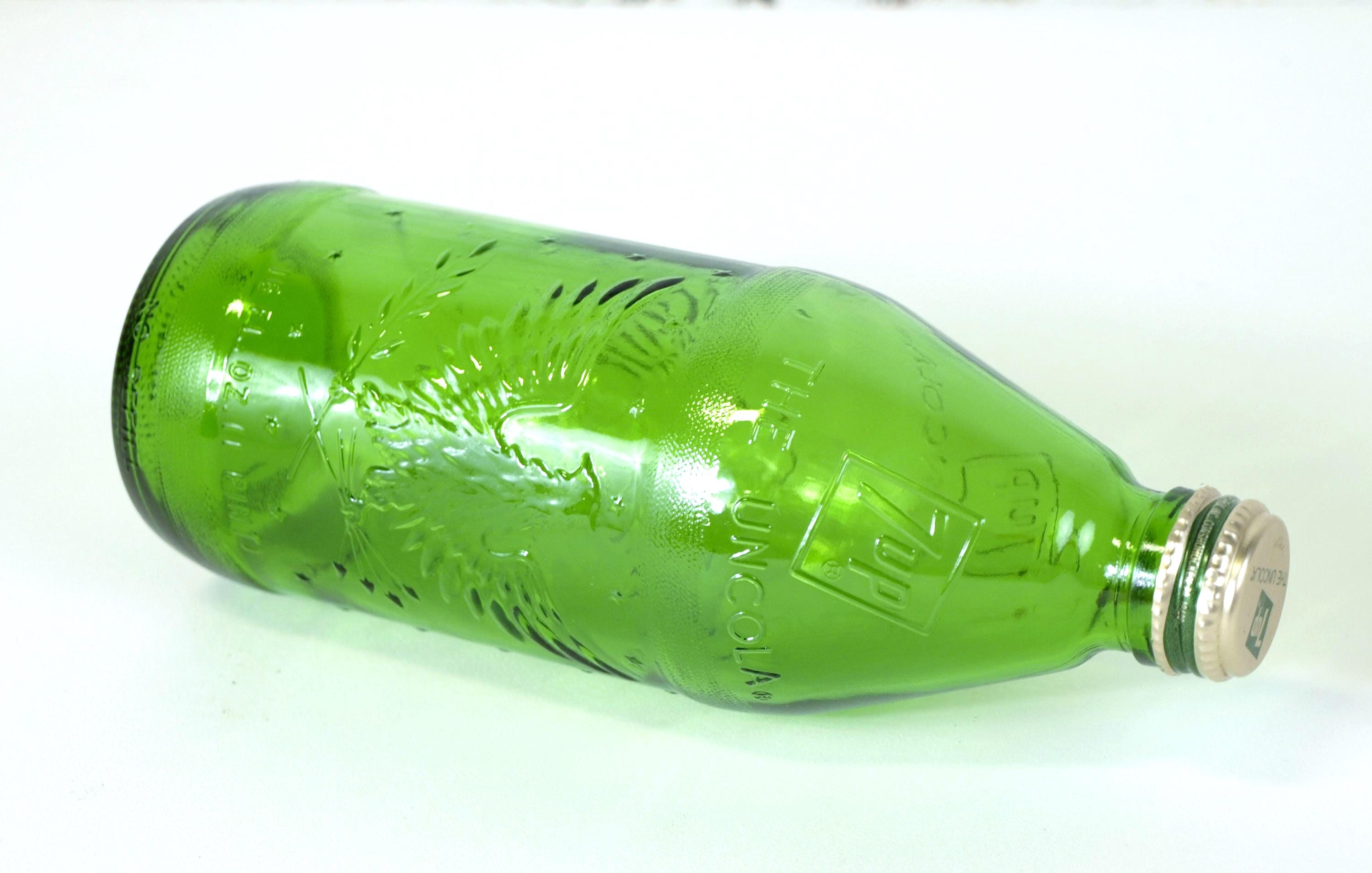 Vintage 7up 'the Uncola' Raised Eagle Design 1 Pint Green Soda