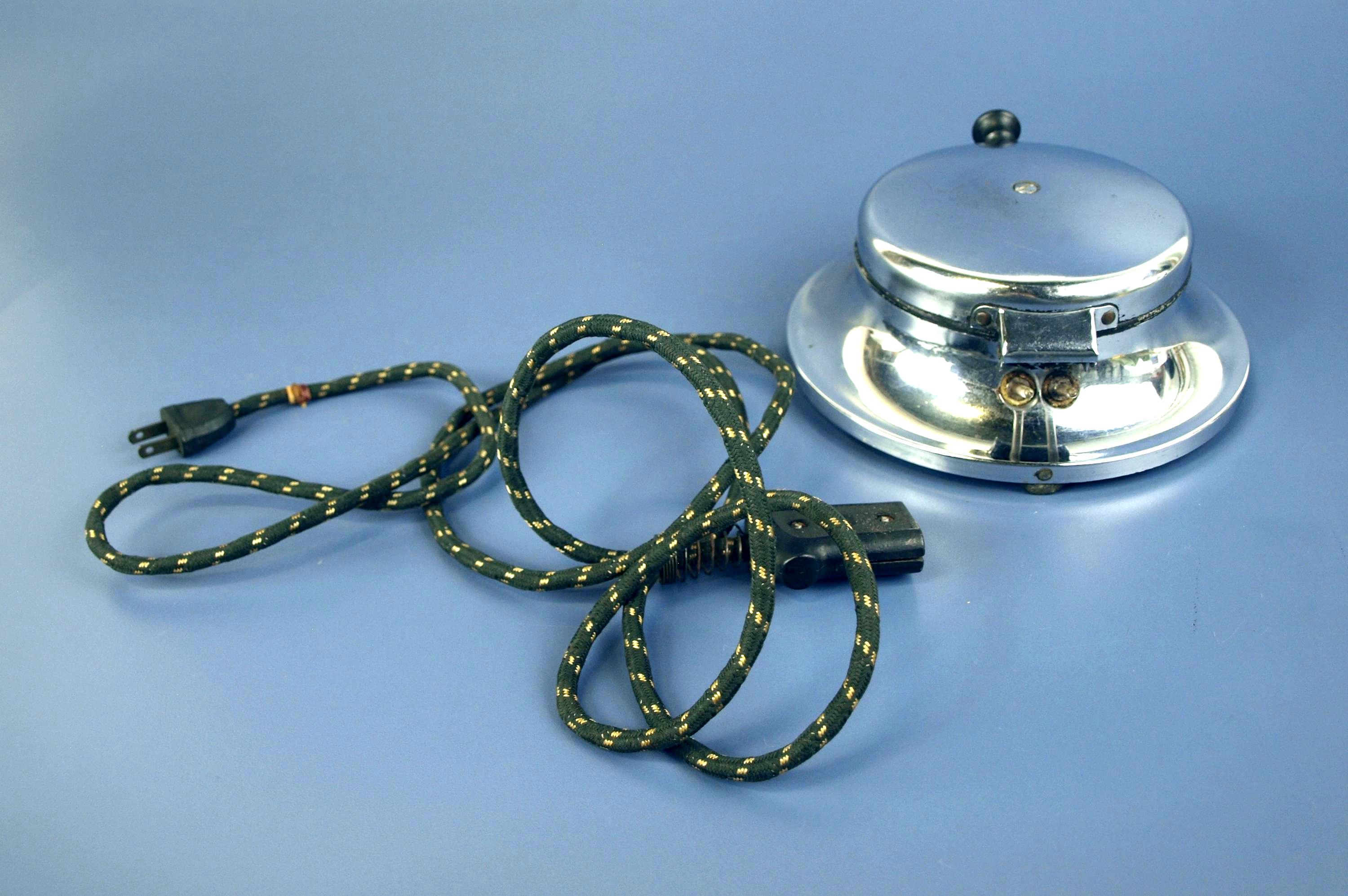 Vintage Chicago Electric Mfg Co Victory Brand Chrome Electric Waffle ...