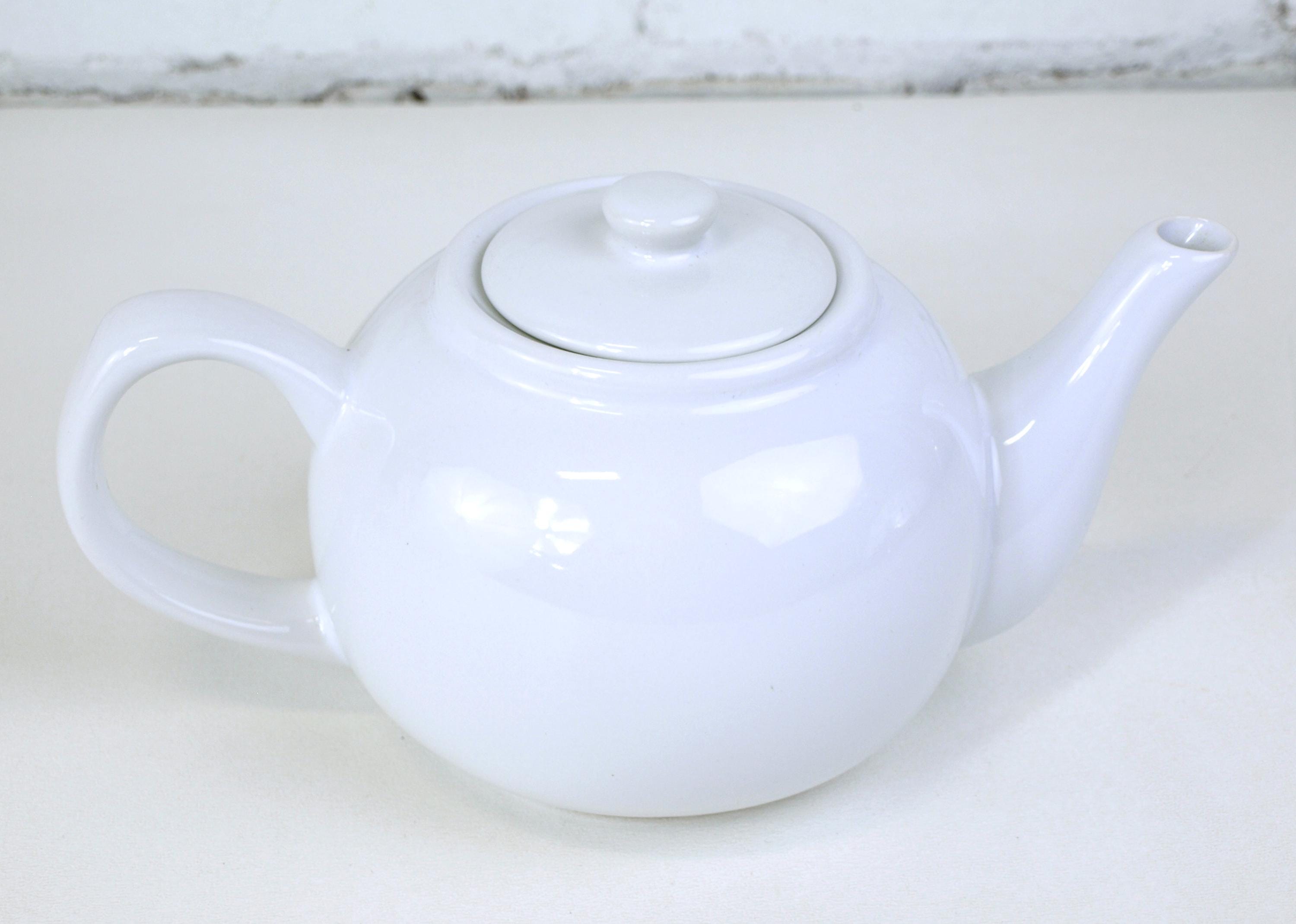 ヴィンテージ The Old Pottery Company の白釉陶器ティーポット、状態
