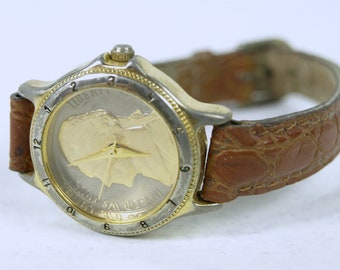 Vintage LUCKY STAR Jefferson Nickle Unisex Quartz Wrist Watch - Gold Tone w/ Worn Faux Leather Band - In Working Condition