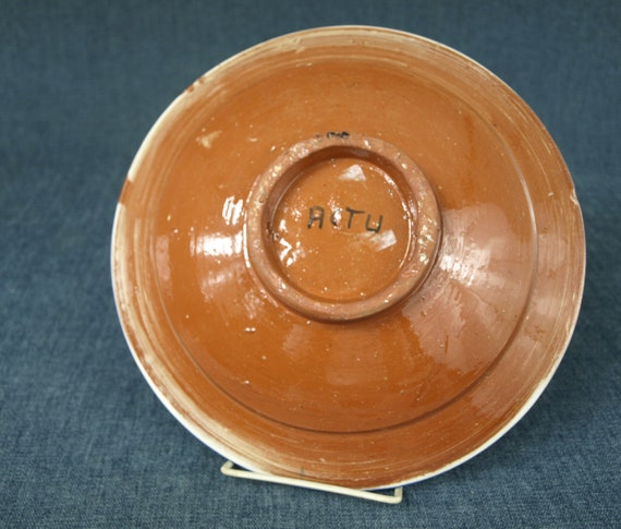 テラコッタ 手彫り ハンドペイント 飾り皿 サイン入り 草花 Amazon