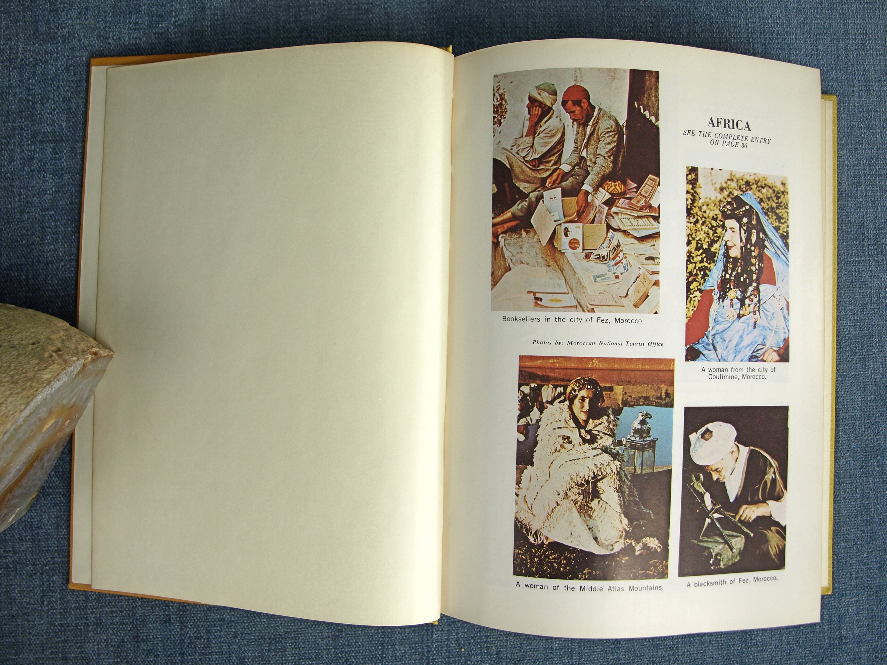 Vintage 1971 Illustrated World Encyclopedia Volume 1 A-ARC Hardcover Book in Fine/like New F Condition - Etsy Vintage 1971 Illustrated World Encyclopedia Volume 1 A-ARC Hardcover Book in Fine/like New F Condition - Etsy