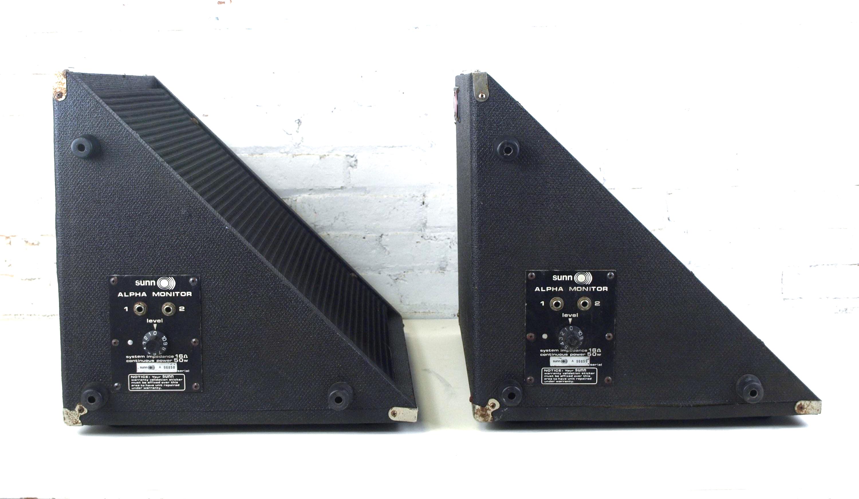 Sunn Alpha Monitor Wedge Cube Speakers With 16 Ohm System