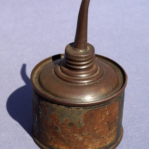 Vintage Maytag Co Advertising Lubricant Thumb Pump Oil Can - Empty