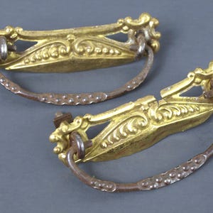 Antike Schubladenknäufe aus Messing und Eisen, 2er-Set - Circa Mitte des 19.Jahrhunderts - Guter Zustand - Refurbish Möbelbeschläge