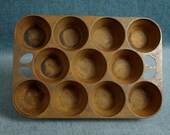 Vintage Cast Iron Muffin Cupcake Pan Gem Popover - makes 11