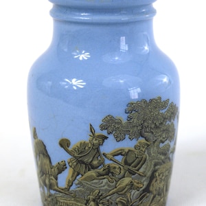 Jarra de cerámica antigua Prattware con escena de caza de jabalí azul y pasta de carne/mostaza, circa 1850, en excelente estado.
