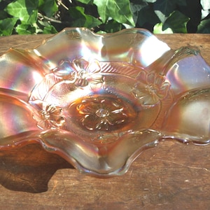 Vintage Carnival Glass Dish with Ruffled Scalloped Edge and Floral Embossed Design – 7.5” diameter