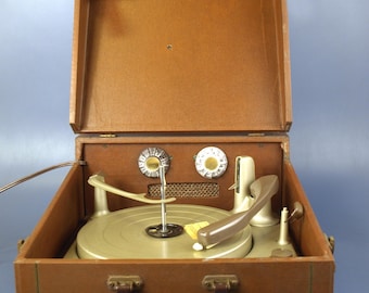 Vintage Travler Radio Corp Monarch BSR draagbare platenspeler die gedeeltelijk werkt voor reparatie of onderdelen - LEES GOED