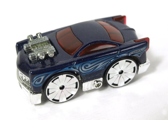 ホットウィール　2004RLC　プリムス バラクーダ　黒ストライプ　8千個限定 ホットウィール 2004RLC プリムス バラクーダ 黒ストライプ 8千個限定