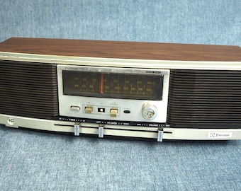 Vintage Emerson Solid State Multiplex Stereo Model T5770 AM / FM Radio - for Parts or Repair