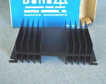 Vintage Delta Semiconductor Cooler / Heat Sink Model NC-403 in Black Finish - NIB