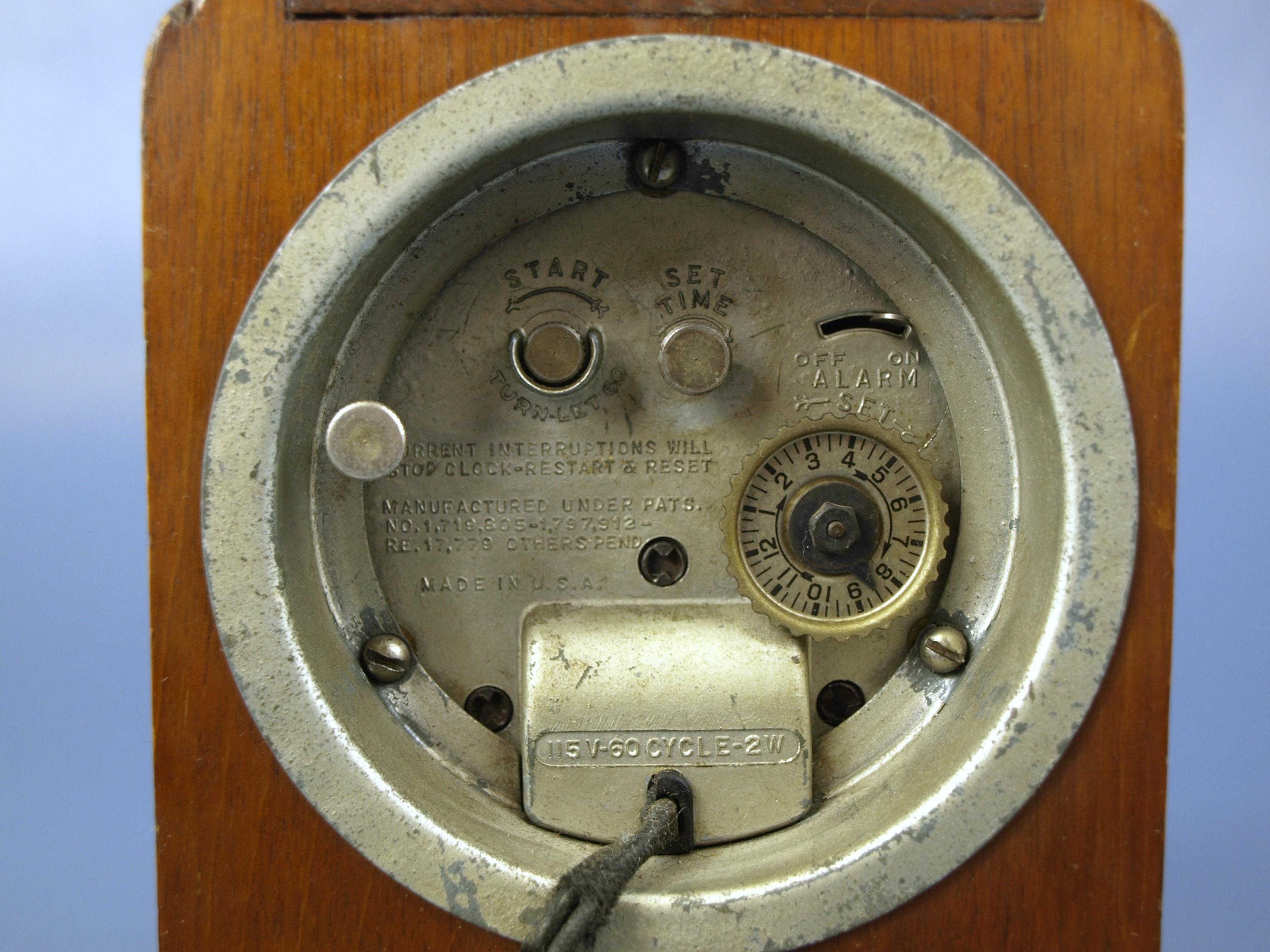 Rare Vintage Hammond Synchronous Electric Alarm Clock With Art