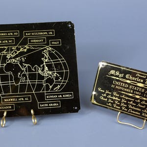 Vintage World Military Flugplatz Karte Plakette & Gedenktafel der US Luftwaffe - 20,3 cm - Guter Zustand - Metallplaketten