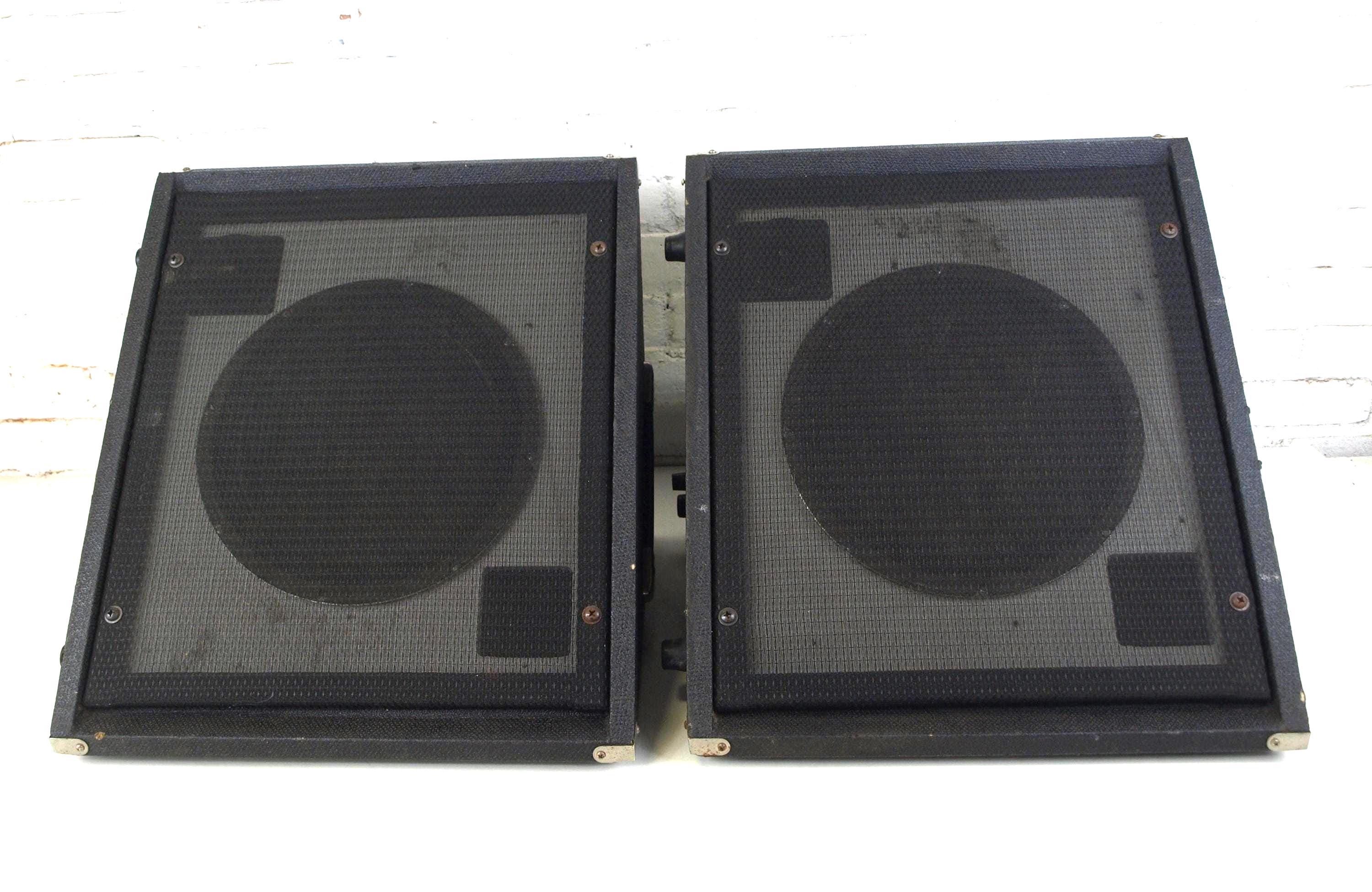 Sunn Alpha Monitor Wedge Cube Speakers With 16 Ohm System