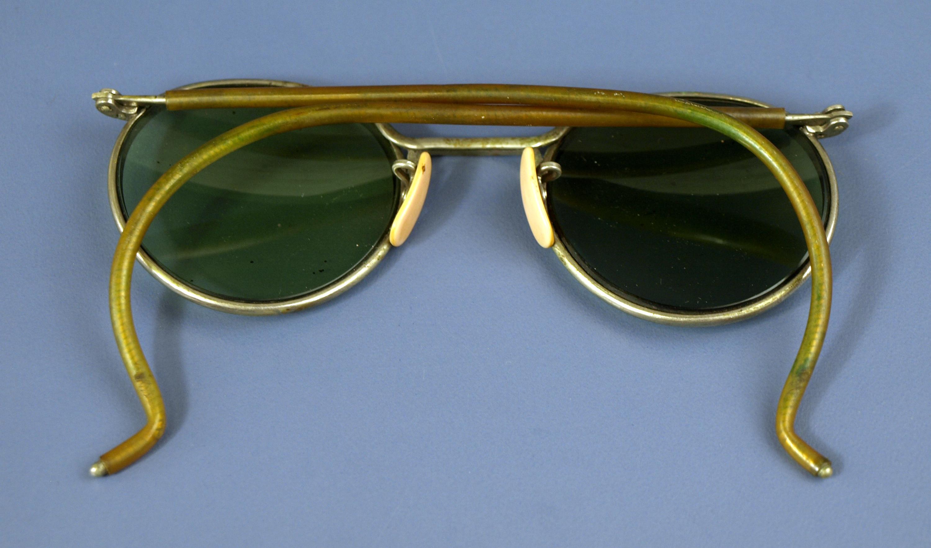 Vintage American Optical Ful-vue 23 Men's Sunglasses Green Lens SD