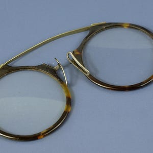 Antique Spectacles Pince Nez Celluloid Nose Pinch Round C-Bridge 40mm Reading Glasses Reenactment Steampunk VG Condition, circa 1900&#39;s
