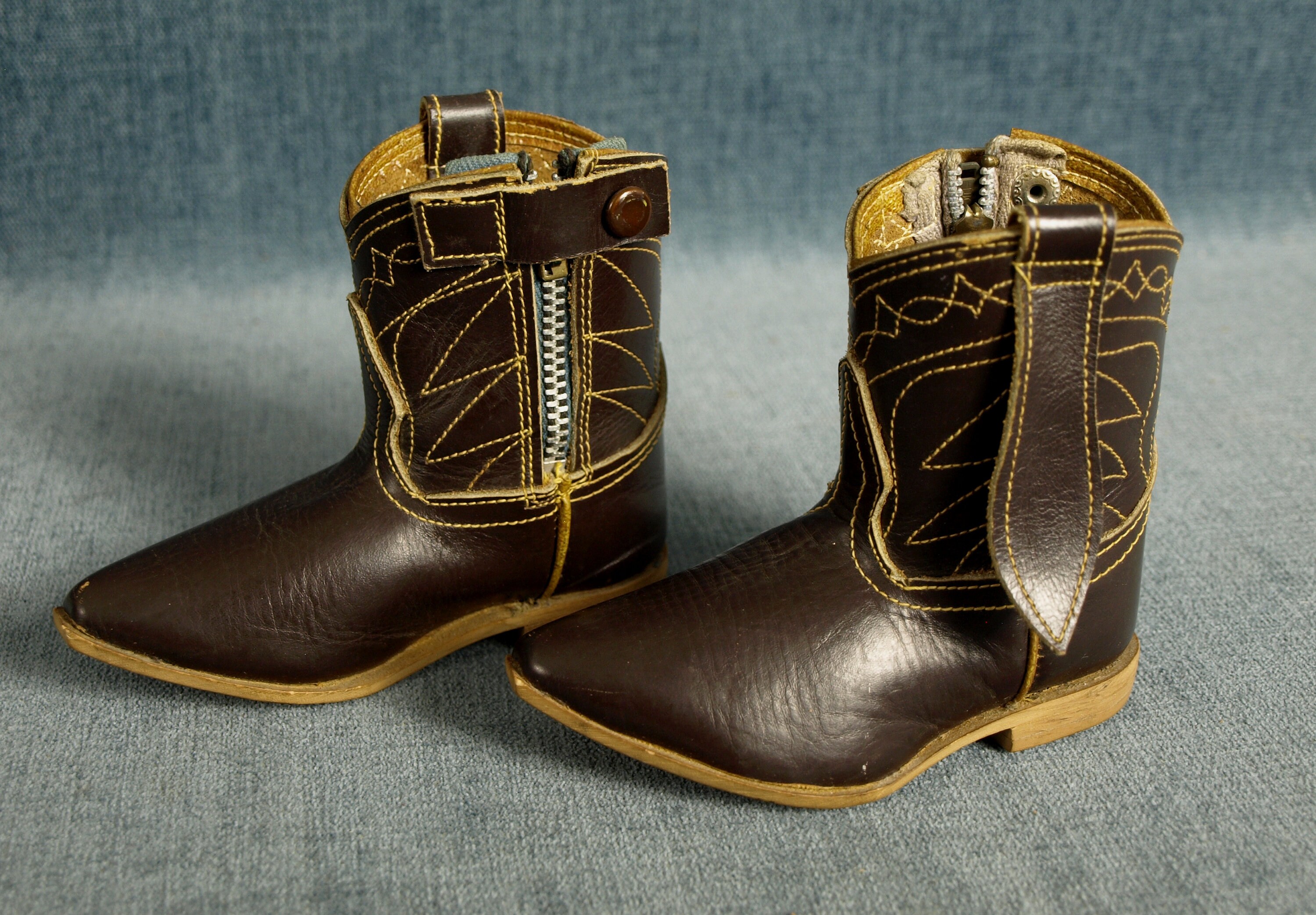 Small Baby Ornate Leather Cowboy Boots Made in Mexico Size 2 - Superb Condition - Infant / Doll / Toddler Footwear