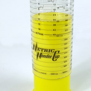 Metric Wonder Cup 2 Cup Wet/Dry Measuring Cup Yellow Milmour
