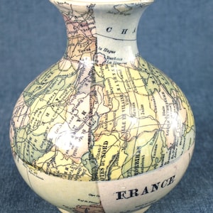 Vintage 3-G Imports High Quality Porcelain Vase with the Map of France Transfer - Transferware Pottery - Mint Condition