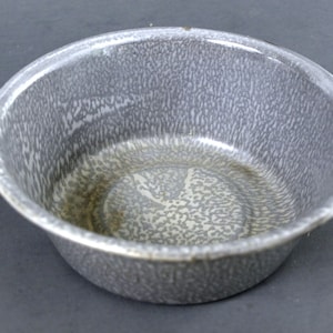 Vintage Graniteware 6.25&quot; Diameter Baking Pan, Circa 1950&#39;s - Gray Enameled Splatterware, 2&quot; High - VG Condition