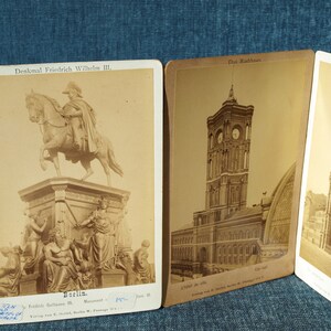 Anciennes cartes postales dépliantes photographiques souvenir de Berlin, L.O. Carte stéréographique Brême, Allemagne, photo de Grienwaldt et cathédrale de Milan, Italie