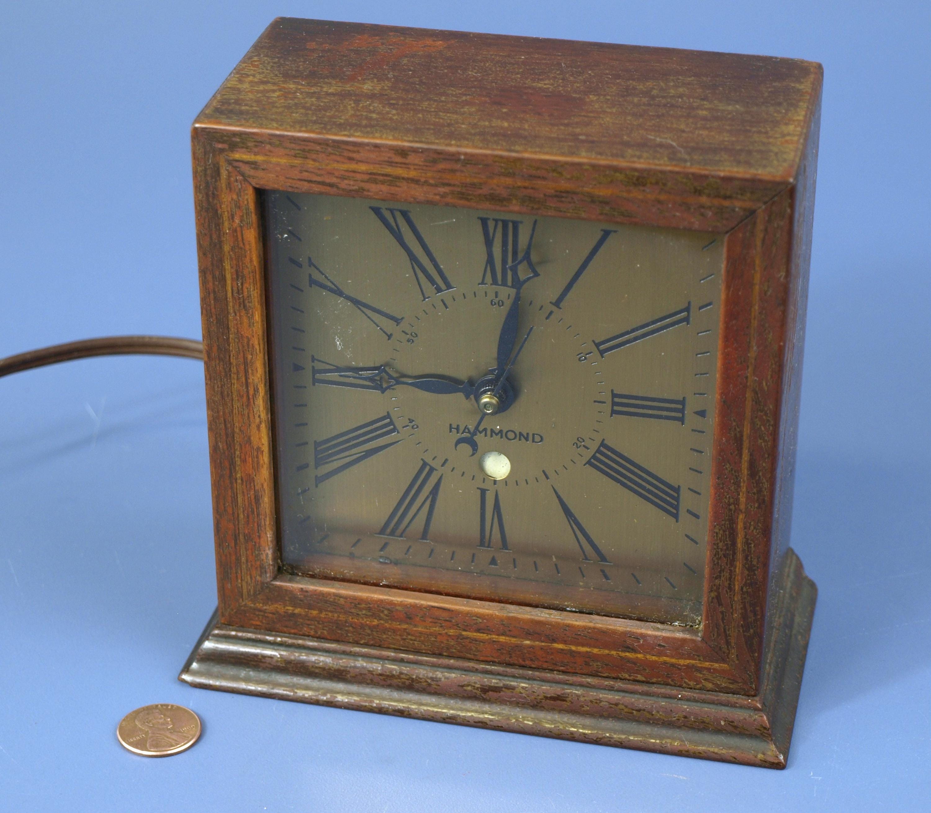 Vintage Art Deco Hammond Electric Bedside or Mantel Clock With