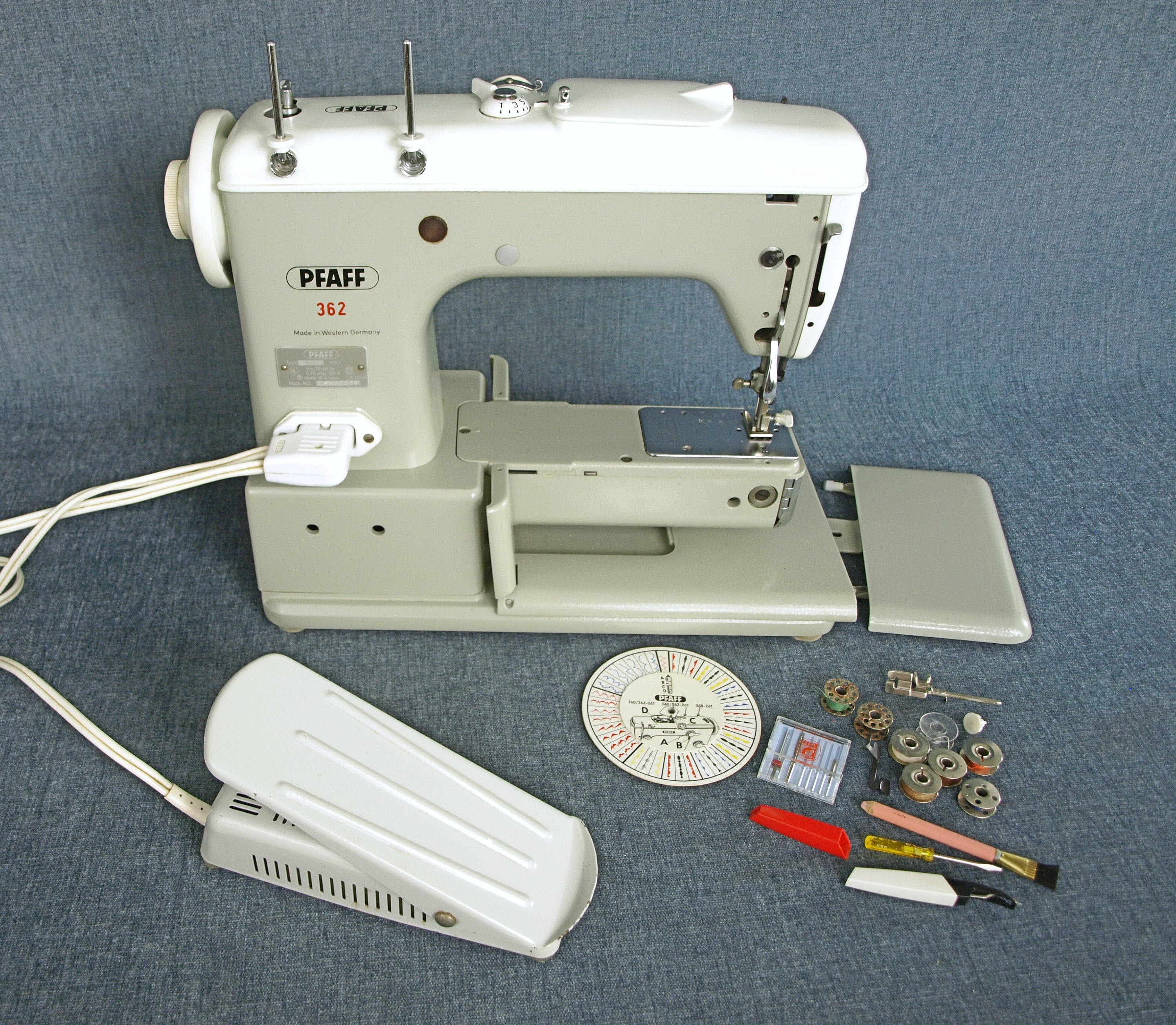 Vintage PFAFF Type 362 Sewing Machine made in Western Germany with  Accessories - Works - Superb Condition