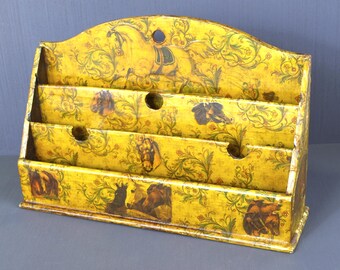 Vintage Decoupage Briefhalter Teiler mit Pappmaché Pferden & Paisley Blumenmuster - Handarbeit, Schreibtisch Dekor - 30 cm B x 21 cm H x 7 cm T