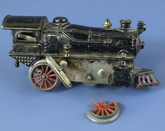 Pre-war American Flyer Wind up O Gauge Cast Iron Locomotive W/ Key
