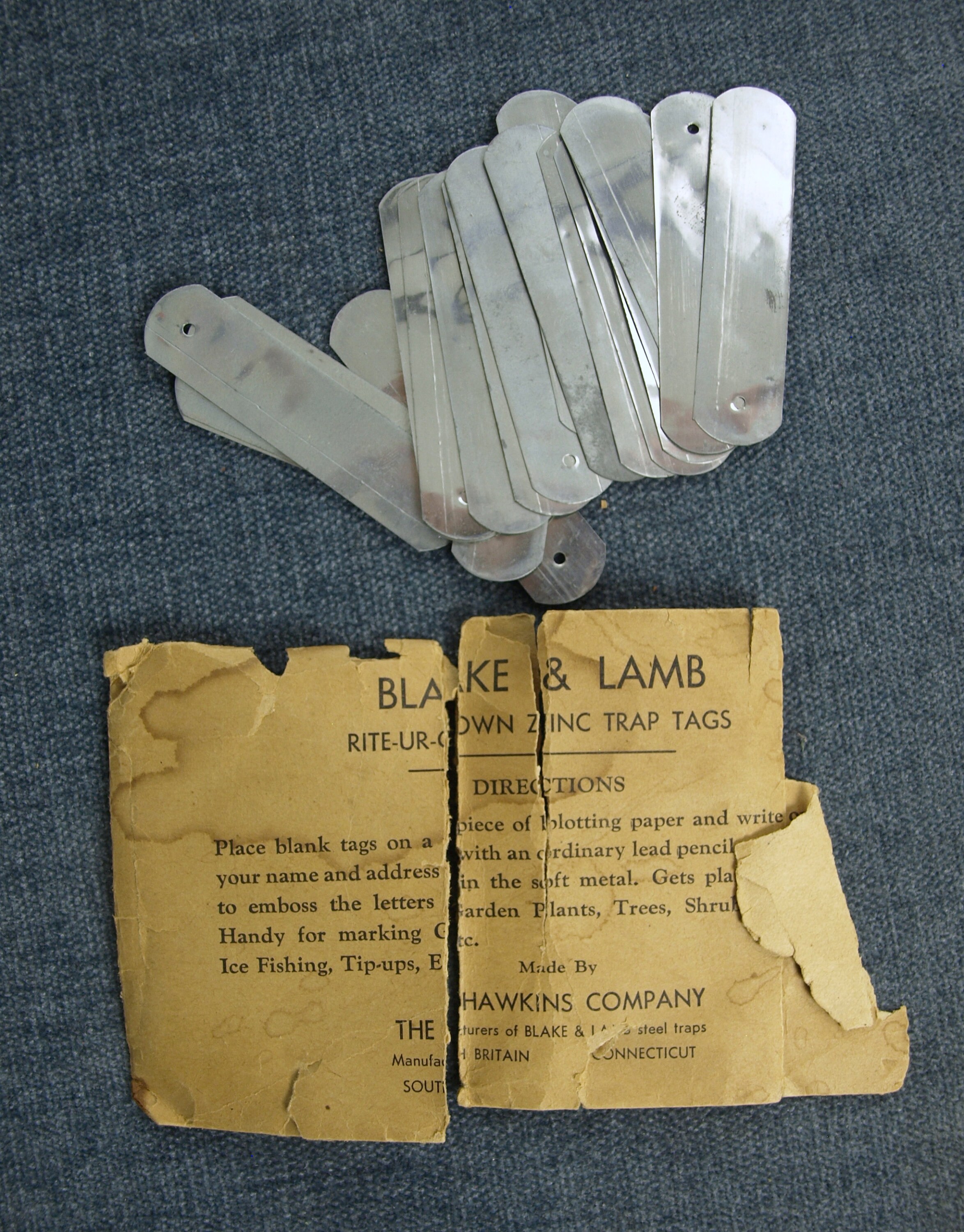 Vintage Blake & Lamb Rite-Ur-Own Zinc Trap Tags, Circa 1930's - The Hawkins  Co., South Britain CT - 20 tags with Original Packaging