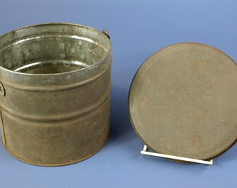 古道具  戦前 金具が珍しいブリキ缶 古道具 戦前 金具が珍しいブリキ缶