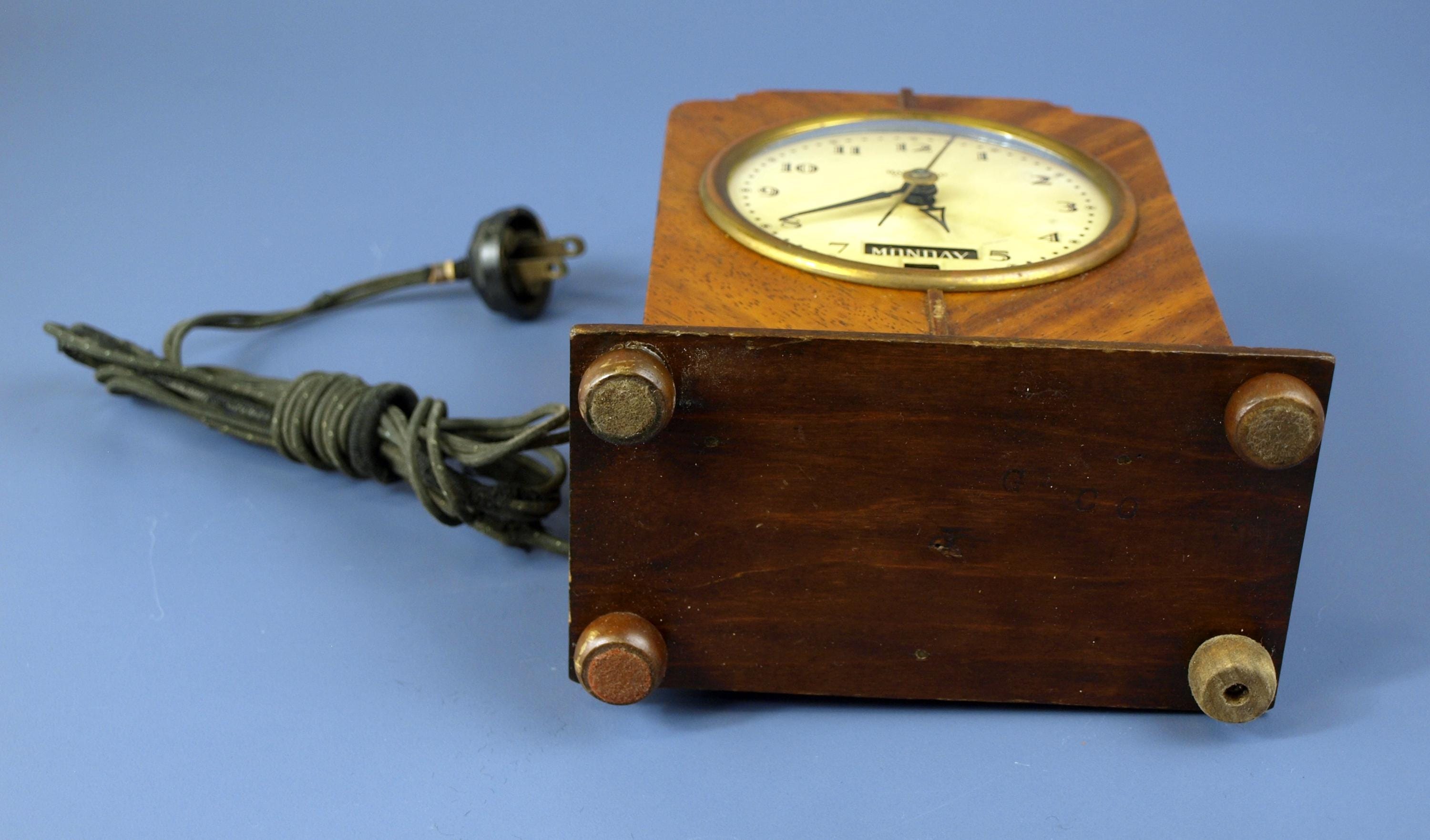 Rare Vintage Hammond Synchronous Electric Alarm Clock With Art