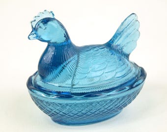 Vintage L.E. Smith 3" Teal Blue Glass Miniature Hen on Nest Covered Dish, Salt Cellar Bowl, Capri Colonial Blue Pressed Glass, AS IS Crack