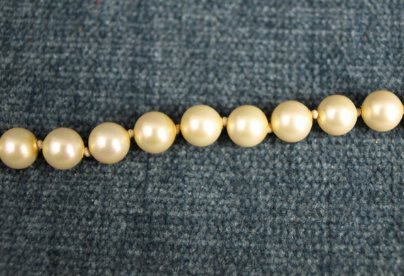 Vintage Sarah Coventry Faux Pearl Necklace with S… - image 2