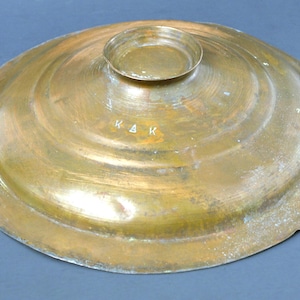 Antiek koperen voorraadpotdeksel gestempeld, &quot;KAK&quot; - circa 1800 - vertind interieur, diameter 11 3/8&quot;