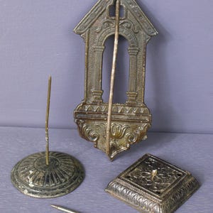 Antike Gusseisen-Quittungshalter, circa Anfang des 20.Jahrhunderts - 3-er Set in verschiedenen Zuständen - Geschäfts- & Büromaterial, Haken und Hardware