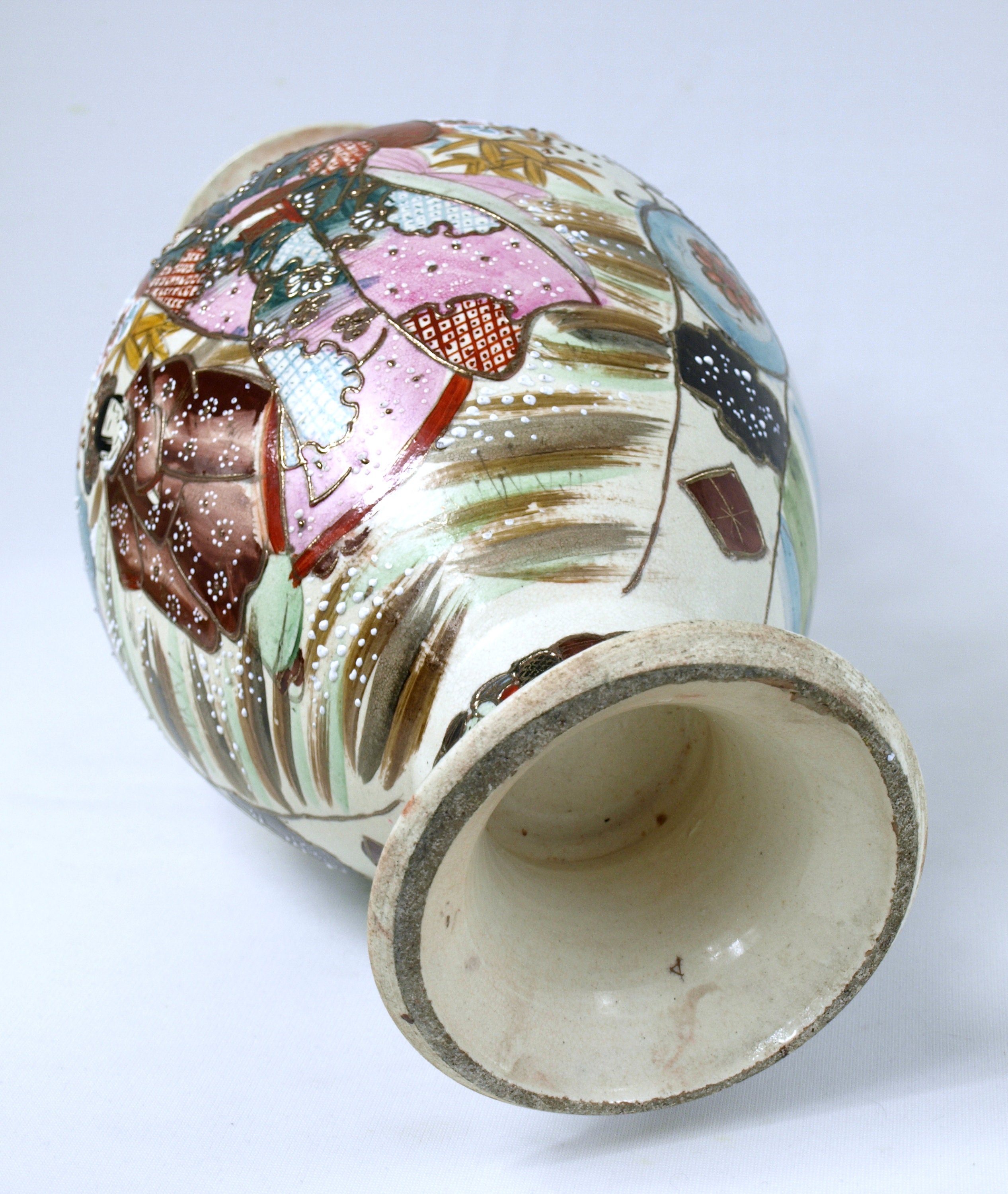 アンティークの日本製薩摩焼花瓶、明治時代（1868～1912年） - 芸者