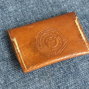 Antike Technische Gesellschaft aus York, PA Miniature Leder Portemonnaie / Geldscheinfach um 1910