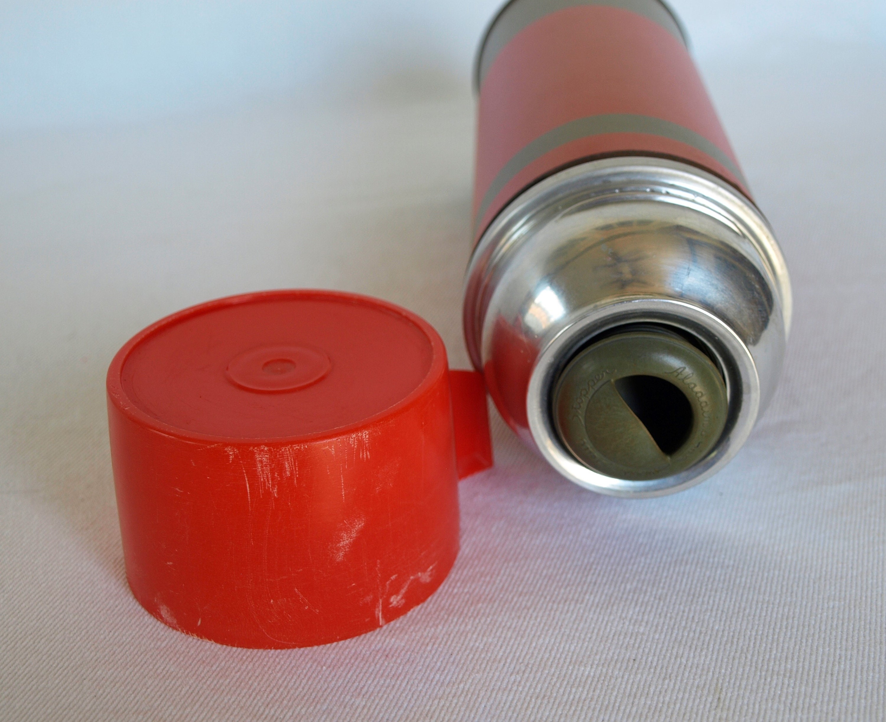 Vintage Aladdin Pint Red Thermos With Rubber Seal Stopper Vacuum Bottle  Wide