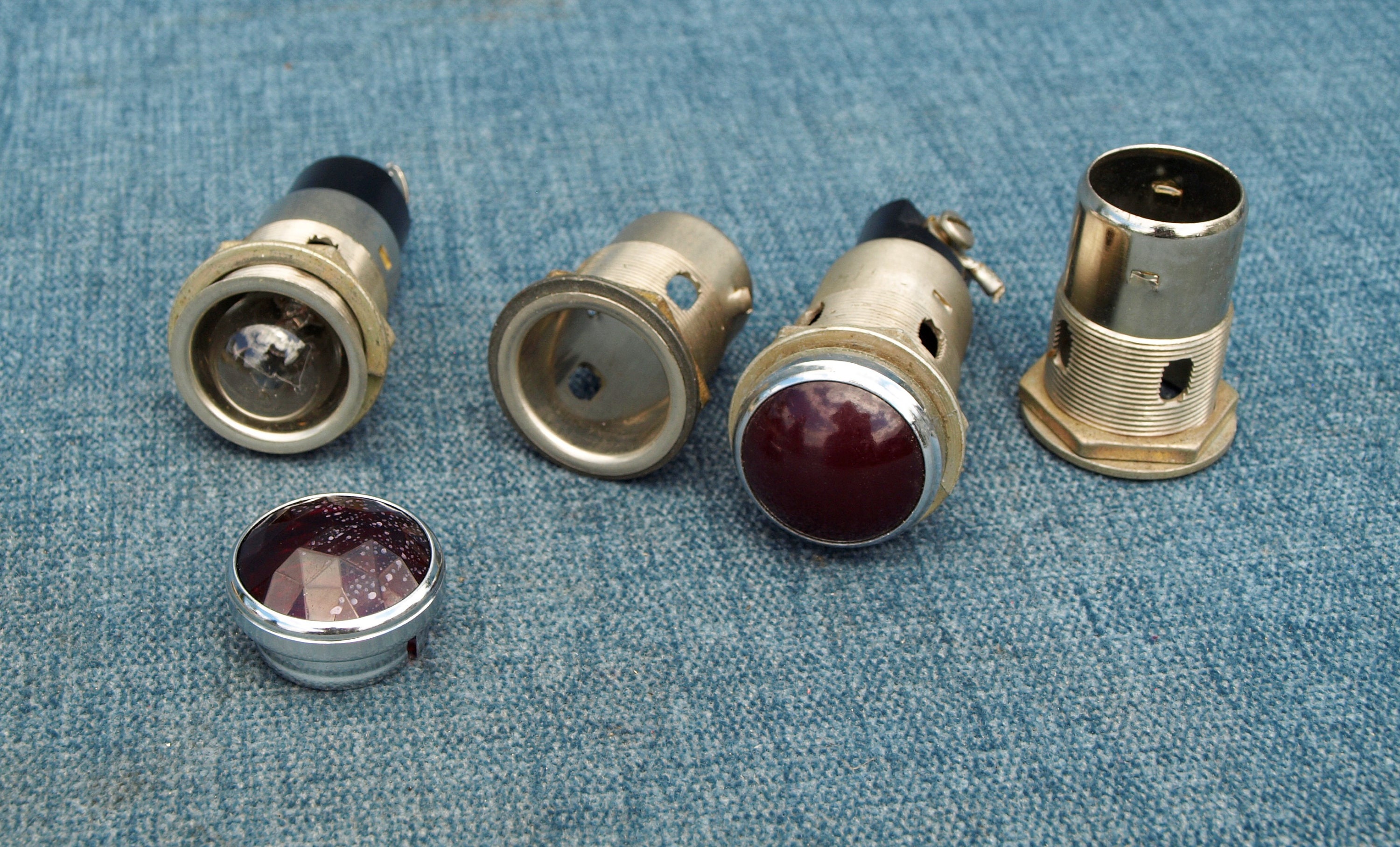 Dialco cheap indicator light