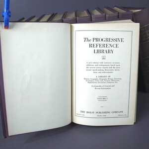The Progressive Reference Library 1933 Book Set Encyclopedia with 11 Volumes - Bernhart P. Holst Editor - Holst Publishing Co - VG+ Complete image 8