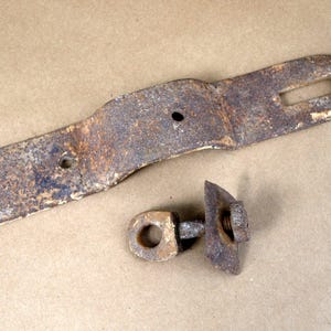 Vintage Gusseisen-Verriegelung & Heftklammer - Stark patiniert - Schuppen-Scheunen-Beschläge - 13,75 &quot;lang - Primitive Hardware, Bauernhaus-Landdekor
