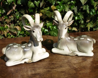 Figuras de escultura de antílope / carnero de porcelana Vintage Fitz y Floyd – Gris con manchas blancas – Conjunto de 2 - Japón
