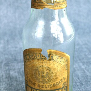 Antique R. W. Crocker & Co NY White Onion Table Delicacies Glass Bottle with Label - Very Rare