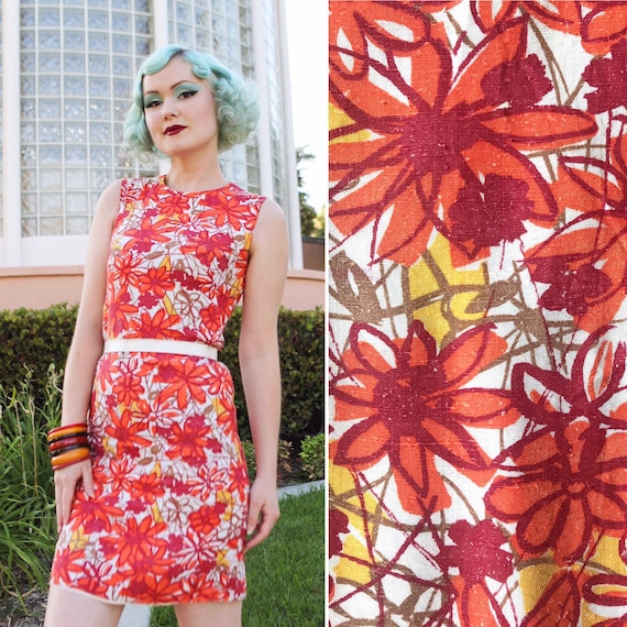 1960s Red & Orange Daisy Print Linen Wiggle Dress