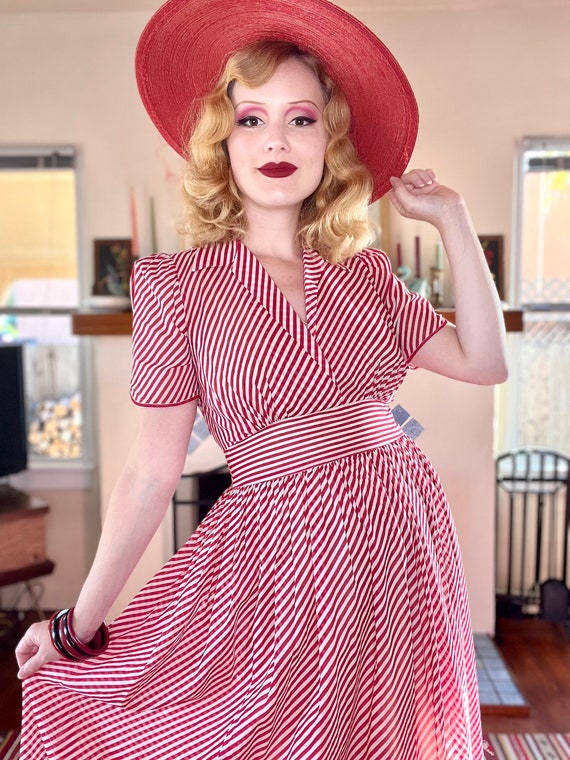 1930s Peppermint Stripe Red + White Dress | Size … - image 2